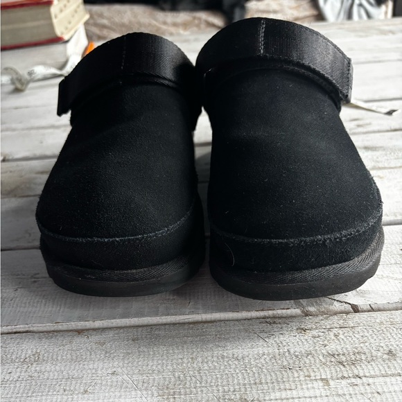 Ugg | Goldenstar | suede | black | strap | platform | cushy | clog | 8 - Picture 3 of 15